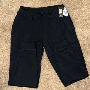Travis Matthew Black Cloud Pants Size Large NWT